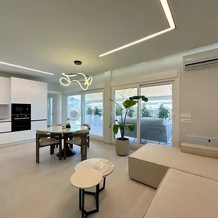 Luxurious Penthouse Centre Selanik